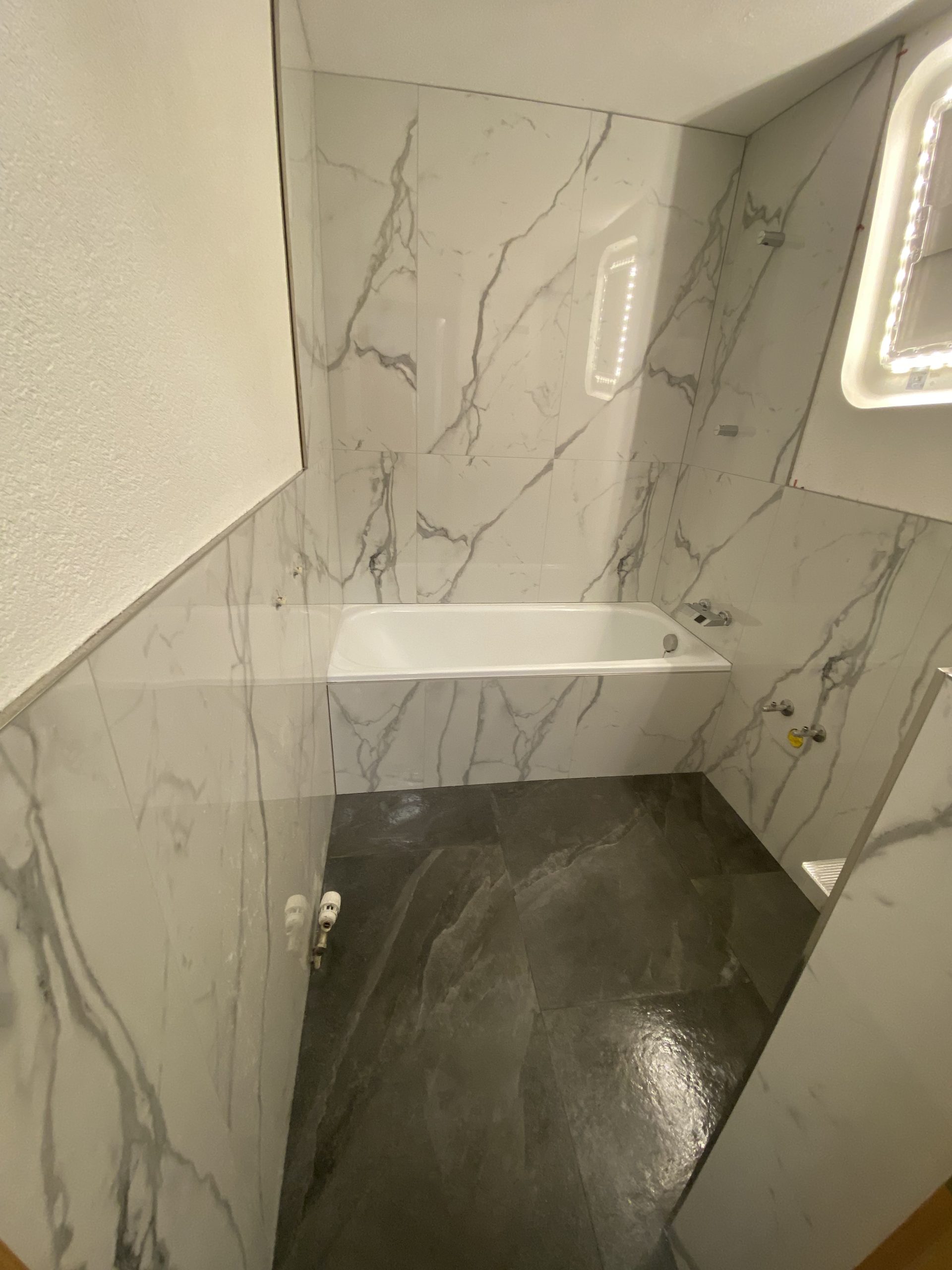 Fliesen und Keramik Arbeit Schweiz Projekt 21