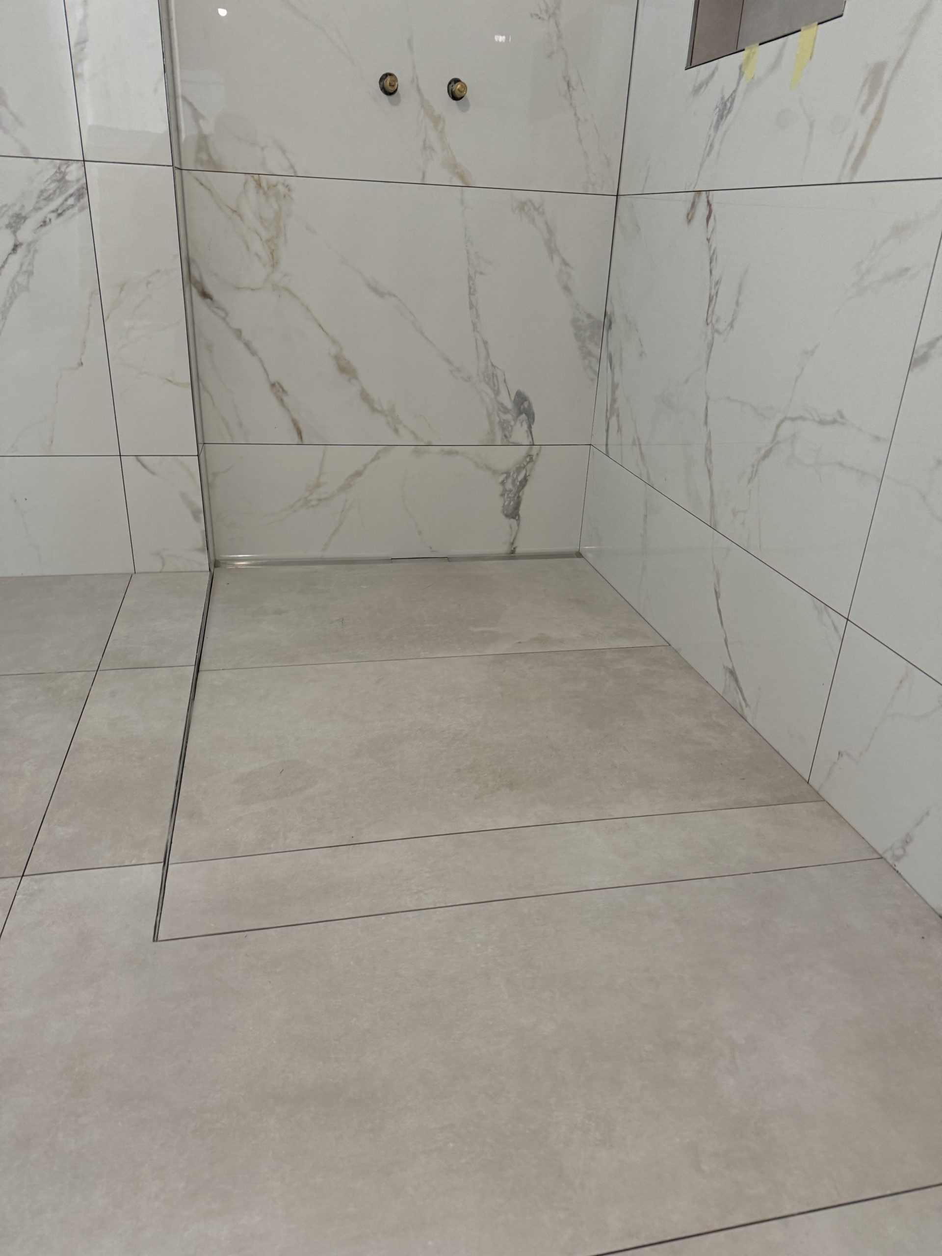 Fliesen und Keramik Arbeit Schweiz Projekt 32